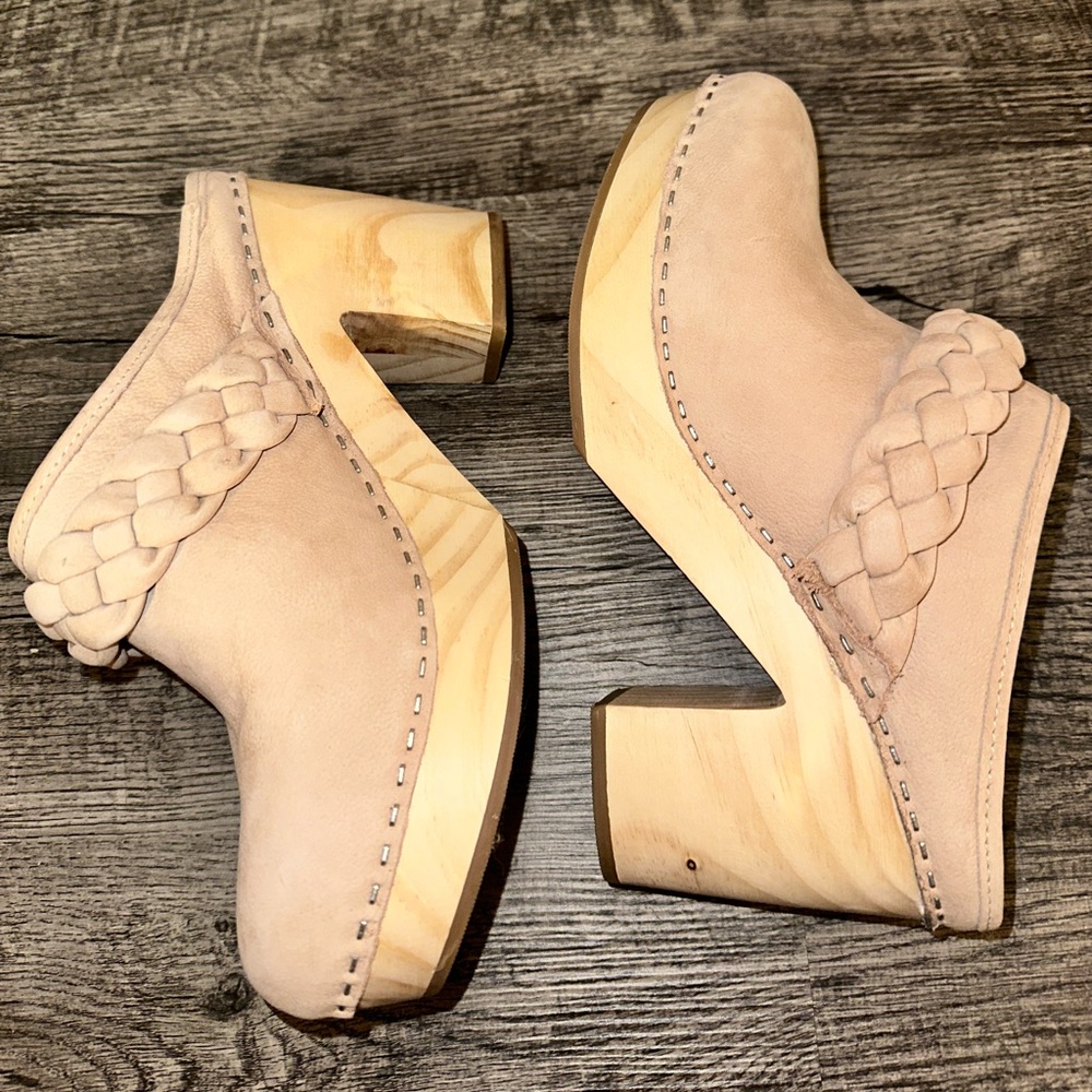Dolce Vita Clogs